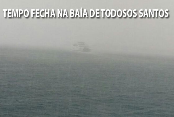 Com ventos fortes e mar agitado na Baía de Todos-os-Santos, ondas